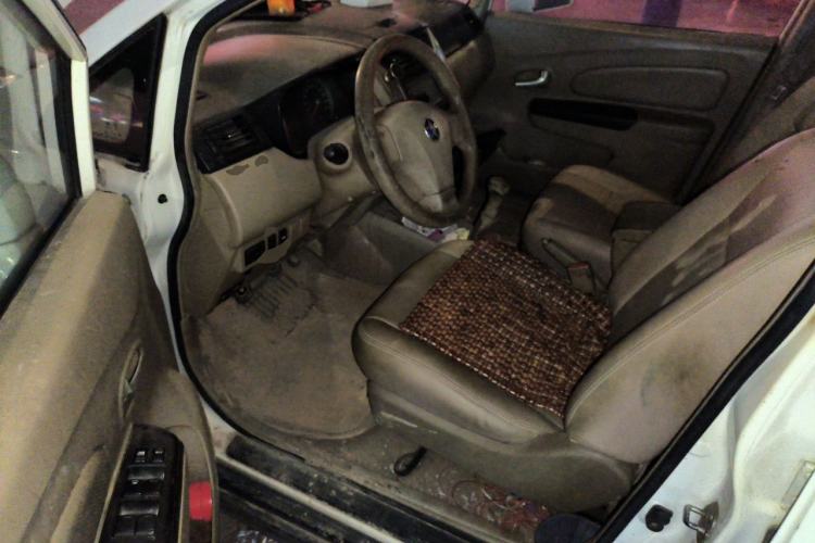 Used Venucia D50 2015 1.6L Manual Fashion Edition Driver Seat