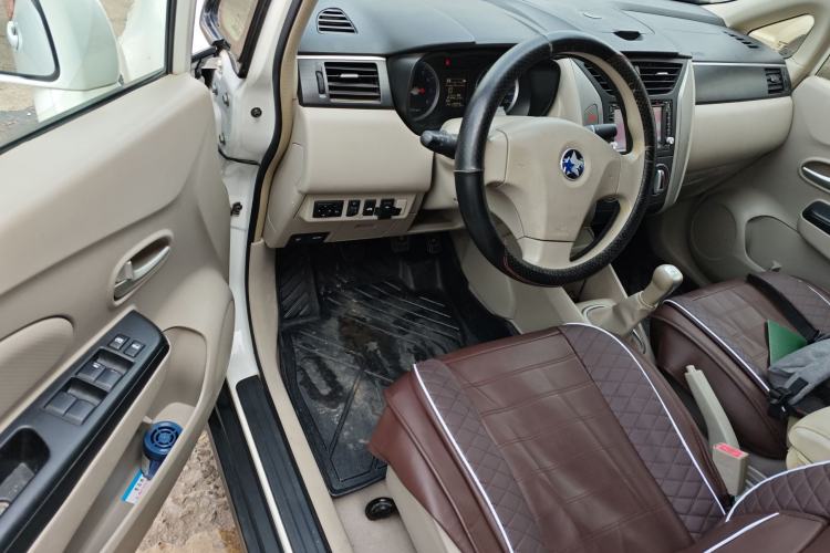 Used Venucia D50 2015 1.6L Manual Fashion Edition Driver Seat