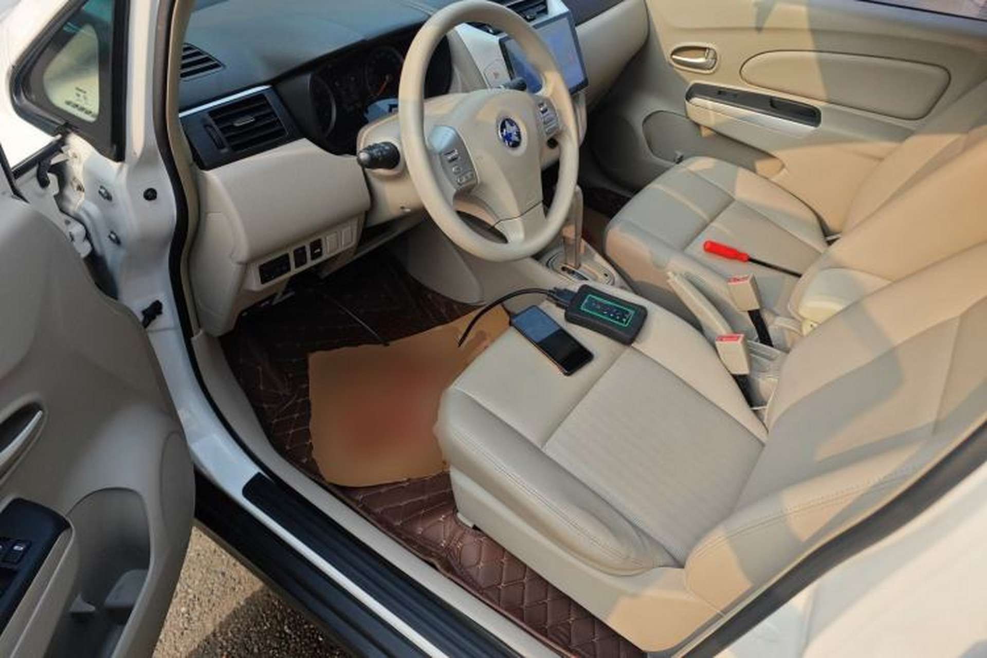 Used Venucia D50 2015 1.6L Automatic Luxury Edition Driver Seat