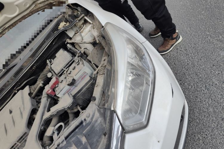 Used Venucia D50 2015 1.6L Manual Fashion Edition Engine Bay Left