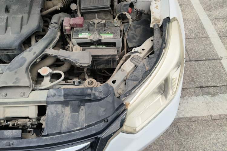 Used Venucia D50 2015 1.6L Manual Fashion Edition Engine Bay Left
