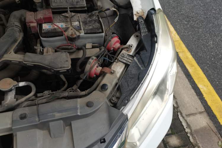 Used Venucia D50 2015 1.6L Manual Fashion Edition Engine Bay Left
