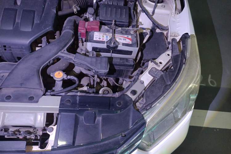 Used Venucia D50 2015 1.6L Automatic Fashion Edition Engine Bay Left