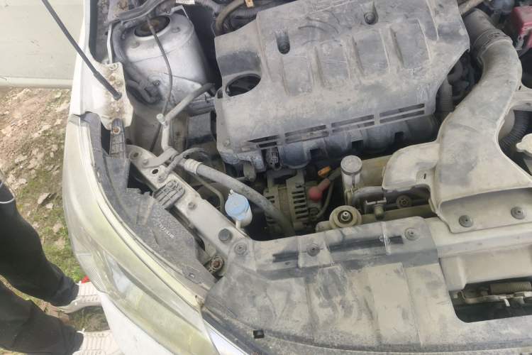 Used Venucia D50 2015 1.6L Manual Fashion Edition Engine Bay Right