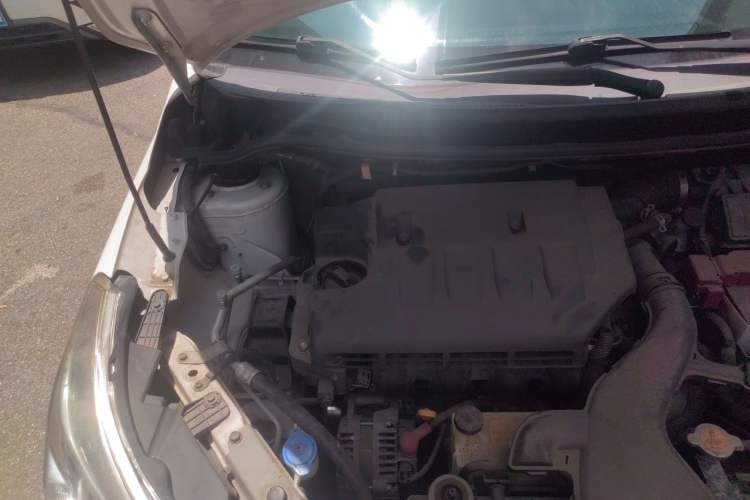 Used Venucia D50 2015 1.6L Automatic Fashion Edition Engine Bay Right