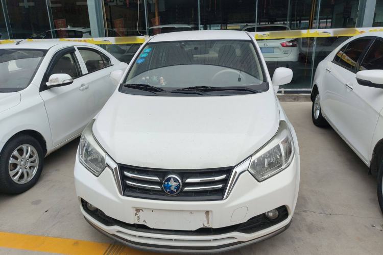 Used Venucia D50 2015 1.6L Manual Fashion Edition Exterior 1