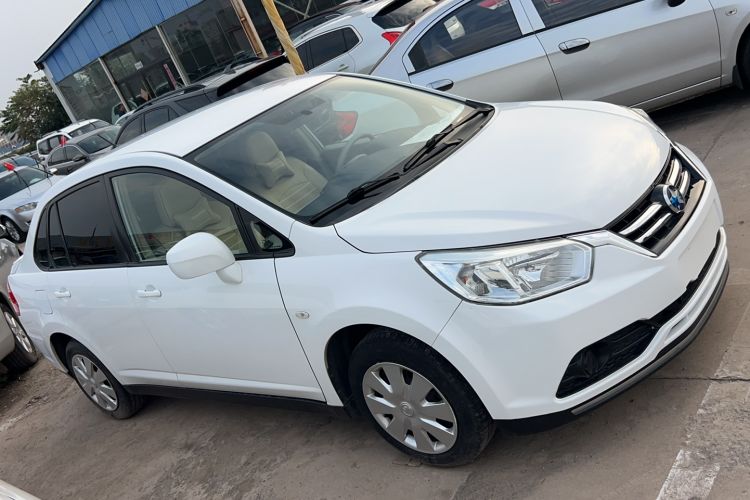 Used Venucia D50 2015 1.6L Manual Fashion Edition Exterior 2