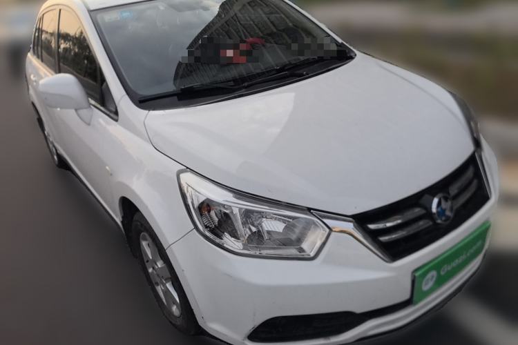 Used Venucia D50 2015 1.6L Manual Fashion Edition Exterior 2