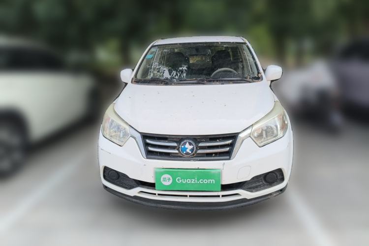 Used Venucia D50 2015 1.6L Manual Fashion Edition Front