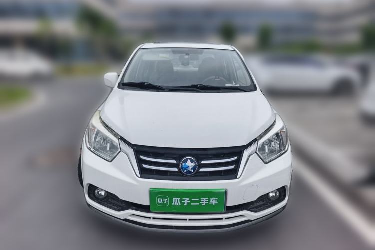 Used Venucia D50 2015 1.6L Manual Luxury Edition Front