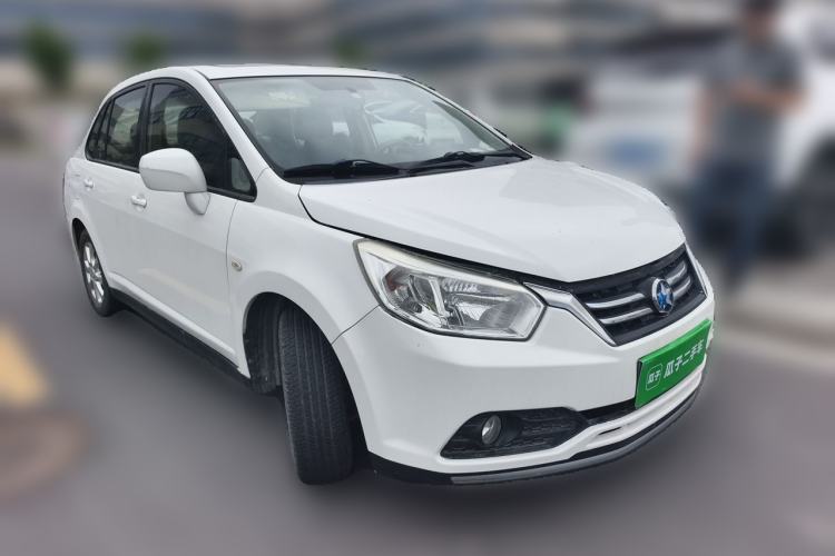 Used Venucia D50 2015 1.6L Manual Luxury Edition Front Right 45 Deg