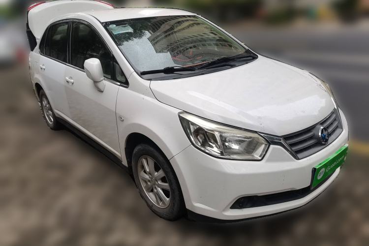 Used Venucia D50 2015 1.6L Manual Fashion Edition Front Right 45 Deg