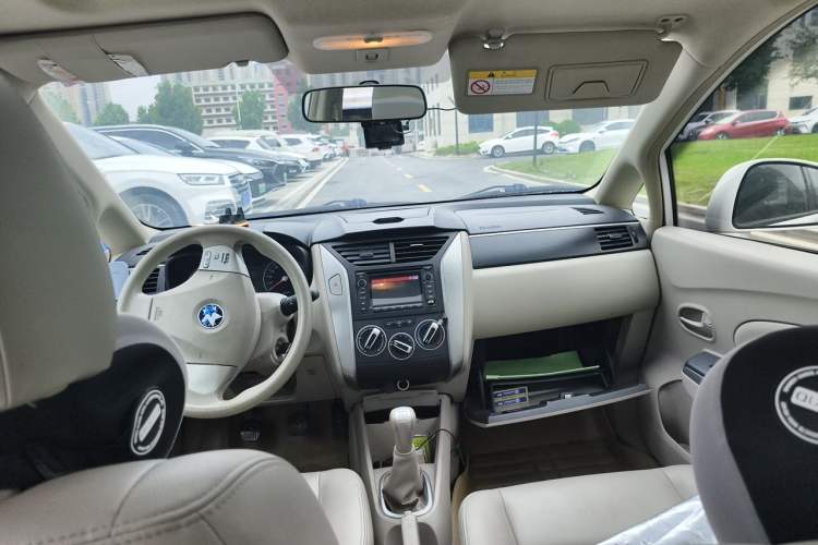 Used Venucia D50 2015 1.6L Manual Luxury Edition Headliner