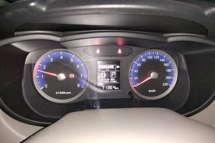 Used Venucia D50 2015 1.6L Automatic Fashion Edition Instrument Cluster