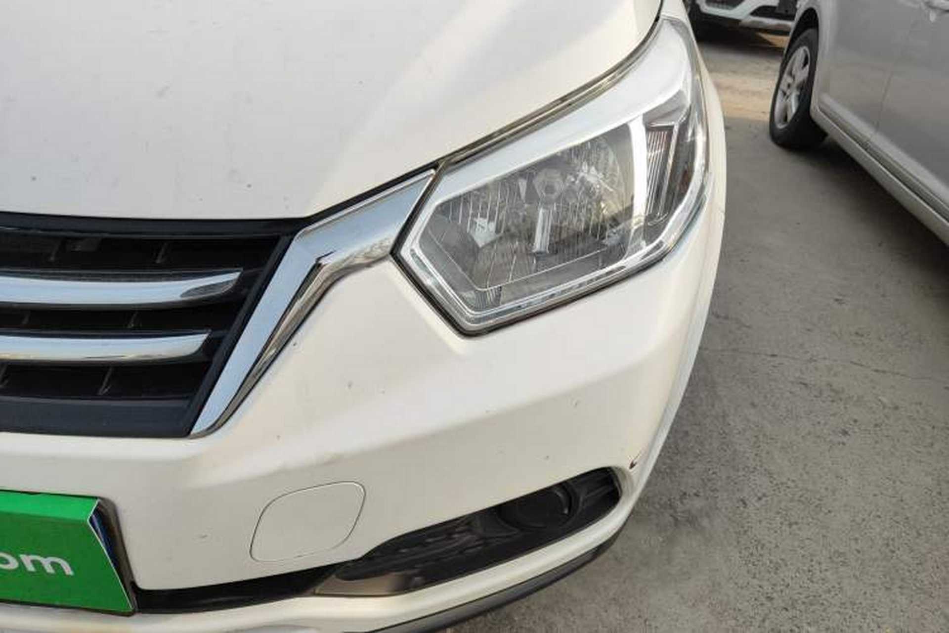 Used Venucia D50 2015 1.6L Manual Fashion Edition Left Front Headlight