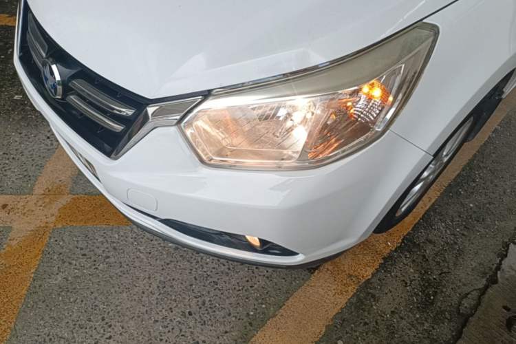 Used Venucia D50 2015 1.6L Manual Luxury Edition Left Front Headlight