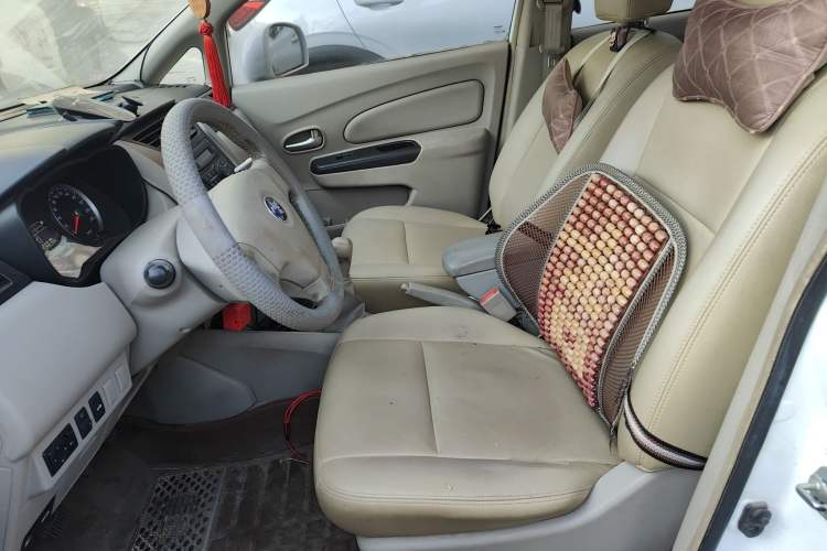 Used Venucia D50 2015 1.6L Manual Fashion Edition Left Front Seat