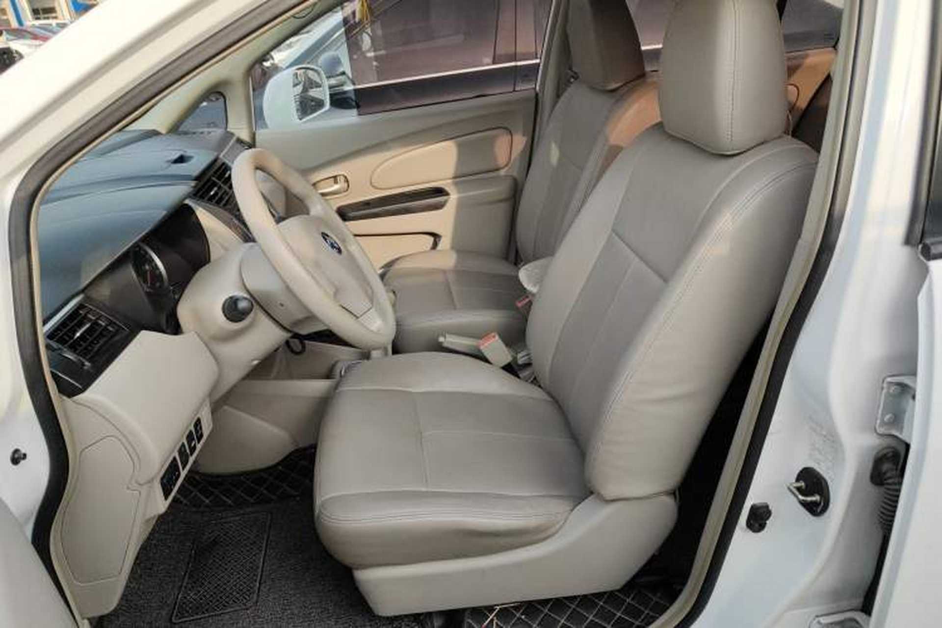 Used Venucia D50 2015 1.6L Manual Fashion Edition Left Front Seat