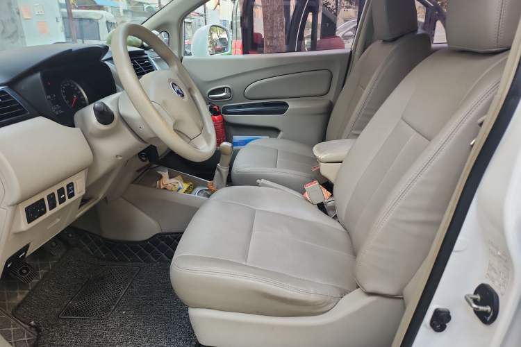 Used Venucia D50 2015 1.6L Manual Fashion Edition Left Front Seat