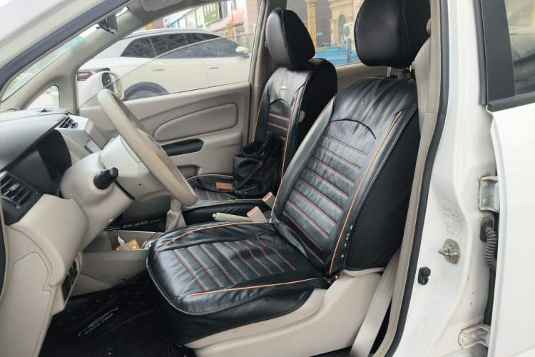 Used Venucia D50 2015 1.6L Manual Fashion Edition Left Front Seat