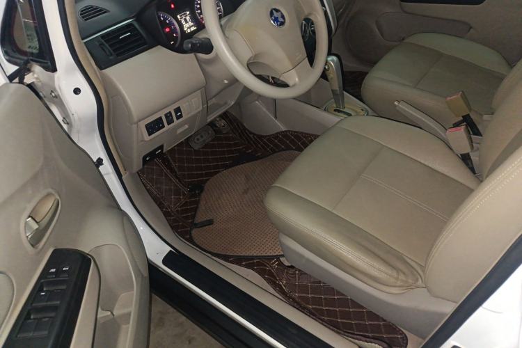 Used Venucia D50 2015 1.6L Automatic Fashion Edition Left Front Seat