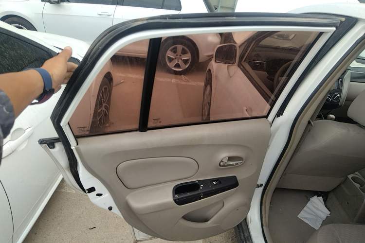 Used Venucia D50 2015 1.6L Manual Fashion Edition Left Rear Door Interior