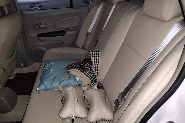 Used Venucia D50 2015 1.6L Automatic Fashion Edition Left Rear Seat