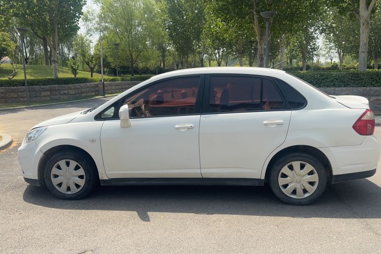 Used Venucia D50 2015 1.6L Manual Fashion Edition Left Side