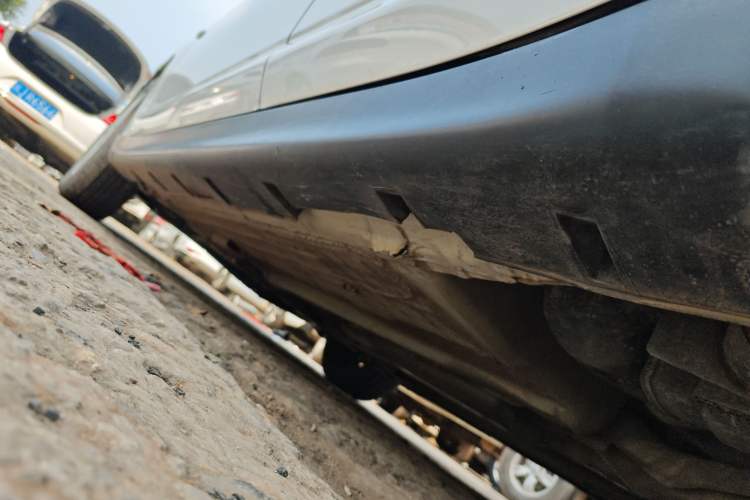 Used Venucia D50 2015 1.6L Manual Fashion Edition Left Side Sill