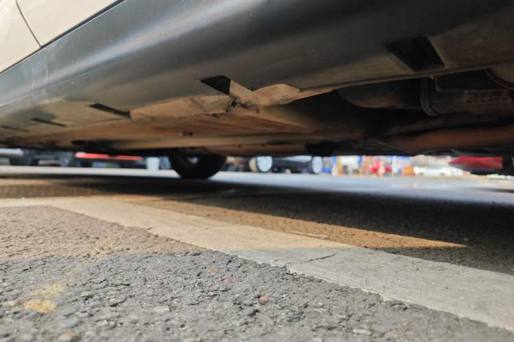Used Venucia D50 2015 1.6L Automatic Luxury Edition Left Side Sill