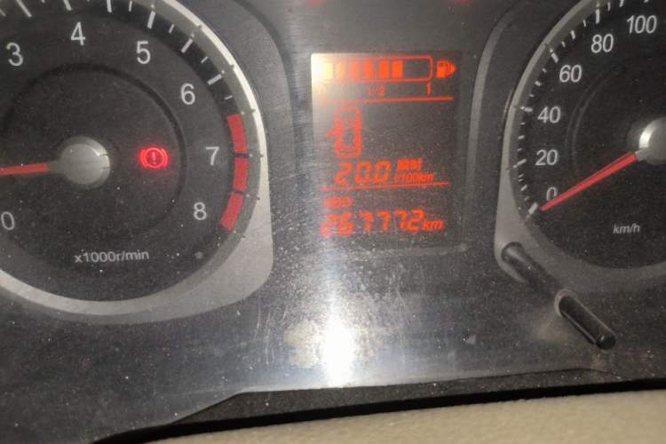 Used Venucia D50 2015 1.6L Manual Fashion Edition Odometer Close Up