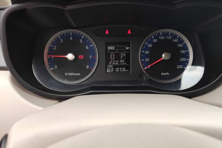 Used Venucia D50 2015 1.6L Automatic Fashion Edition Odometer Close Up