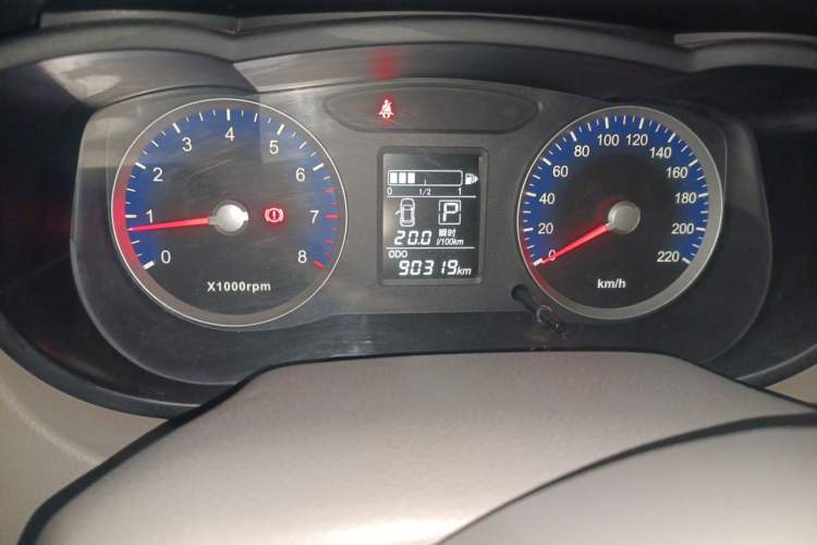 Used Venucia D50 2015 1.6L Automatic Fashion Edition Odometer Close Up