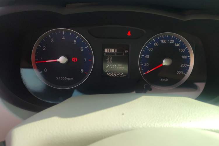 Used Venucia D50 2015 1.6L Manual Fashion Edition Odometer Close Up
