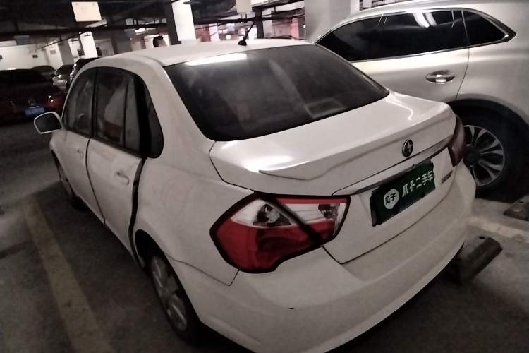 Used Venucia D50 2015 1.6L Automatic Fashion Edition Rear Left 45 Deg