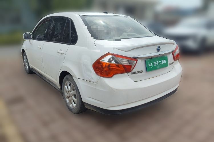 Used Venucia D50 2015 1.6L Manual Luxury Edition Rear Left 45 Deg