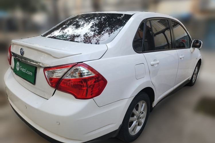 Used Venucia D50 2015 1.6L Manual Fashion Edition Rear Right 45 Deg
