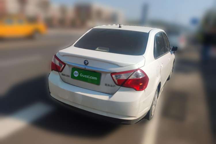 Used Venucia D50 2015 1.6L Manual Fashion Edition Rear Right 45 Deg