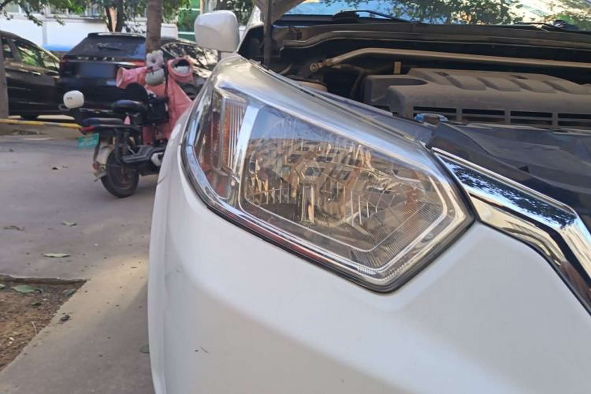 Used Venucia D50 2015 1.6L Manual Fashion Edition Right Front Headlight