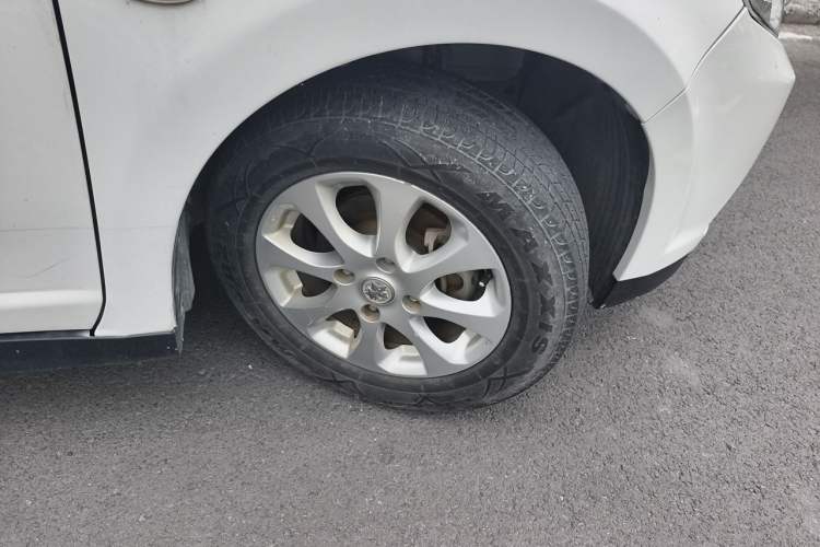 Used Venucia D50 2015 1.6L Manual Luxury Edition Right Front Wheel Hub