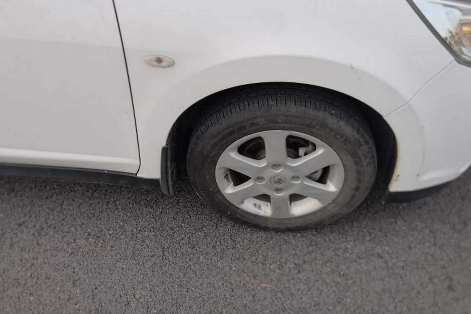 Used Venucia D50 2015 1.6L Manual Fashion Edition Right Front Wheel Hub