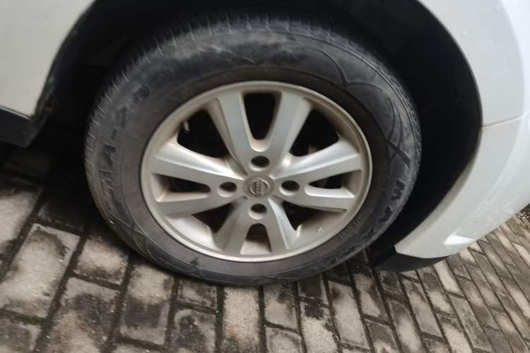 Used Venucia D50 2015 1.6L Manual Fashion Edition Right Front Wheel Hub