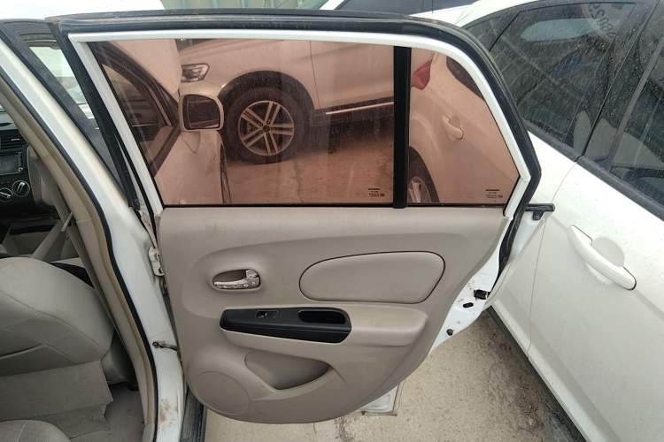 Used Venucia D50 2015 1.6L Manual Fashion Edition Right Rear Door Interior