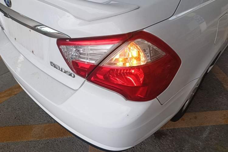 Used Venucia D50 2015 1.6L Manual Luxury Edition Right Rear Taillight