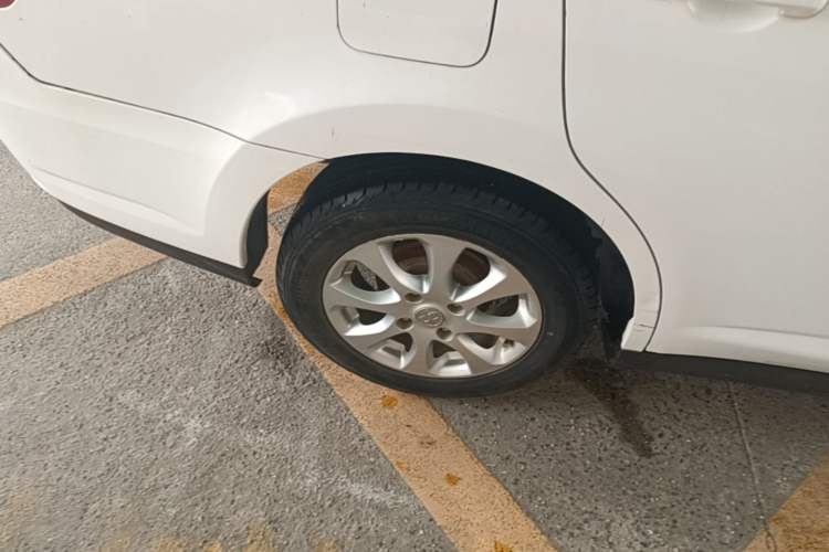 Used Venucia D50 2015 1.6L Manual Luxury Edition Right Rear Wheel Hub