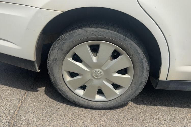 Used Venucia D50 2015 1.6L Manual Fashion Edition Right Rear Wheel Hub