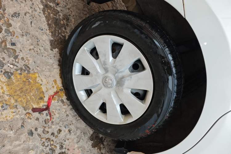 Used Venucia D50 2015 1.6L Manual Fashion Edition Right Rear Wheel Hub