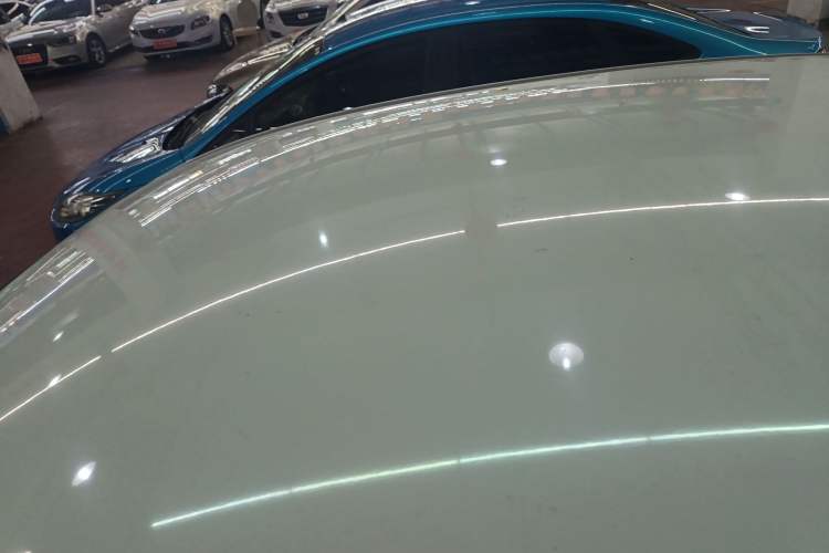Used Venucia D50 2015 1.6L Automatic Fashion Edition Roof