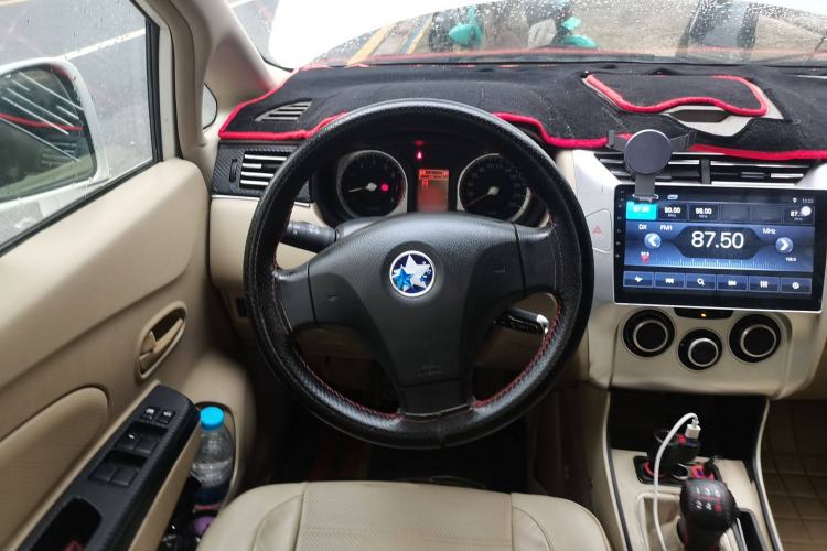 Used Venucia D50 2015 1.6L Manual Fashion Edition Steering Wheel