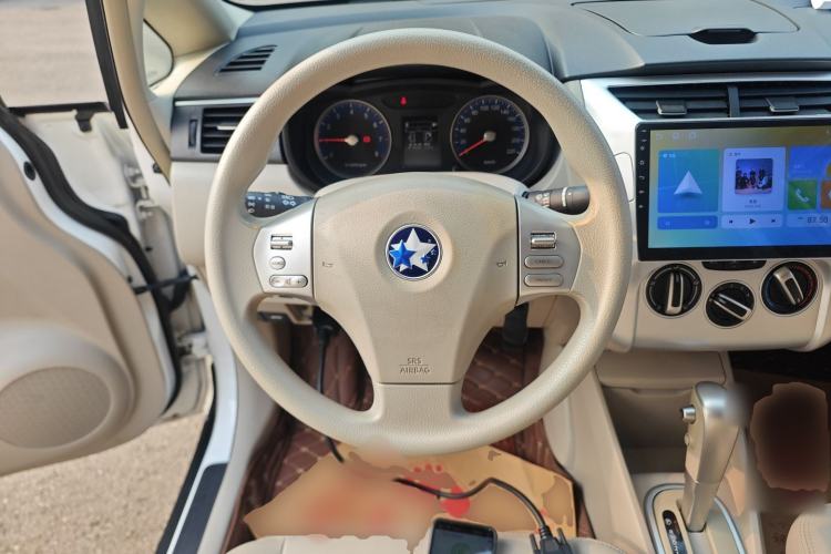 Used Venucia D50 2015 1.6L Automatic Luxury Edition Steering Wheel